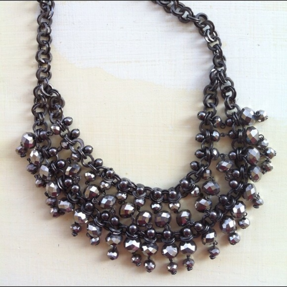 Beaded statement necklace - Picture 2 of 3
